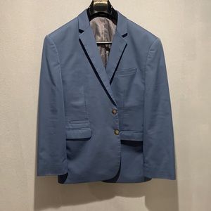 Light blue suit